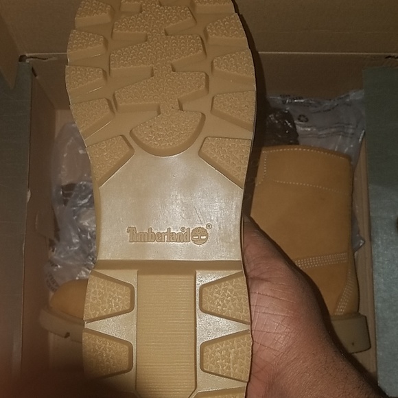 Timberland 10.5 boots - Picture 3 of 3